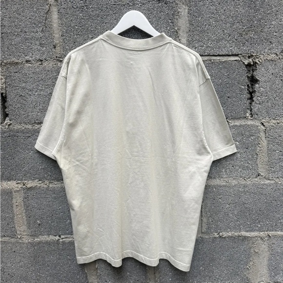 Balenciaga Cream Hamptons T-Shirt - Picture 2 of 7
